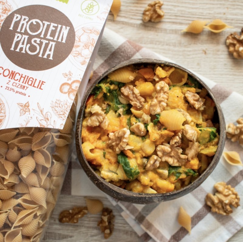 Proteinové těstoviny s dýňovou omáčkou