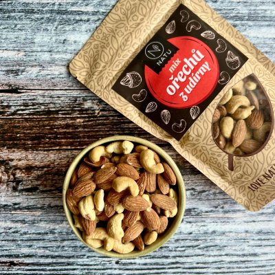Mix ořechů z udírny 200g