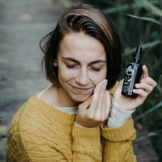Alma odličovací emulze dvoufázová pro mastnou a aknózní pleť Vilínové pohlazení 50ml