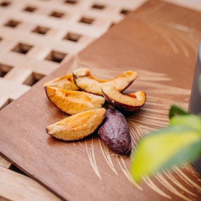 Freeze dried plums 35g