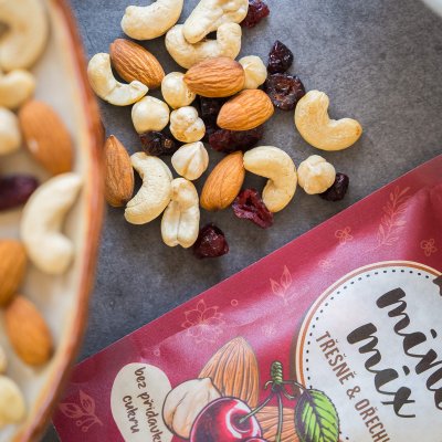 Mini mix třešně a ořechy 80g