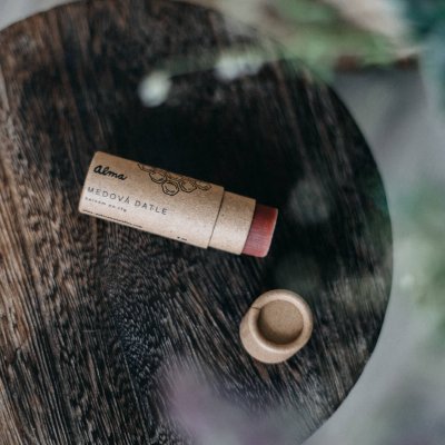 Alma balzám na rty Medová datle 12ml