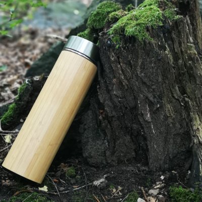 Bambusová termoláhev se sítkem 500ml