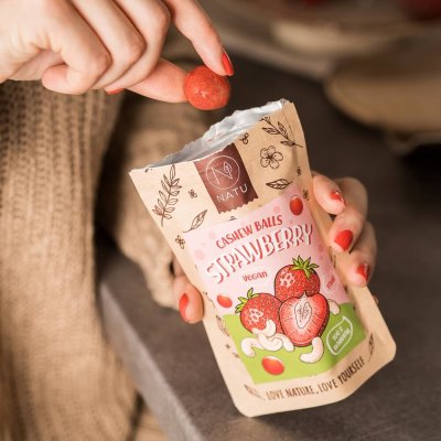 Jahodové kuličky s kešu krémem 70g