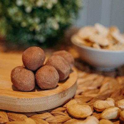 Banana Cashew Balls 70g