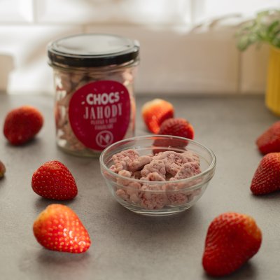 CHOCS Jahody plátky v 30% bílé čokoládě 80g