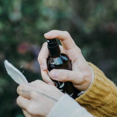 Alma odličovací emulze dvoufázová pro mastnou a aknózní pleť Vilínové pohlazení 50ml