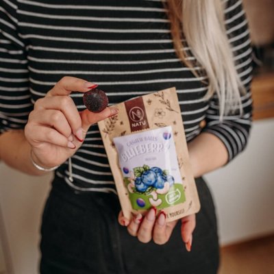 Borůvkové kuličky s kešu krémem 70g