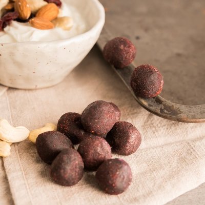 Blueberry Cashew Balls 70g