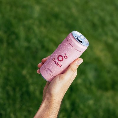 CANS s příchutí višně a třešně 330ml