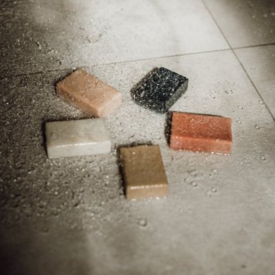 Alma mýdlo přírodní s růžovým jílem a kozím mlékem Smyslně 110g