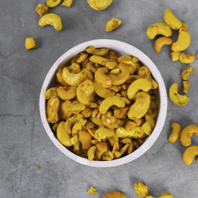Organic Indian Curry Cashews 150g