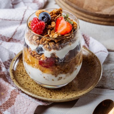 Granola Slaný karamel tubus 400g