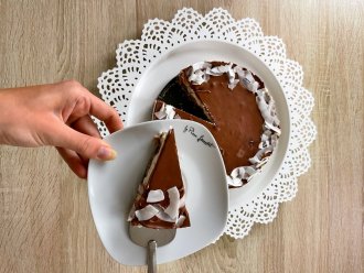 Raw kokosovo-čokoládový dort