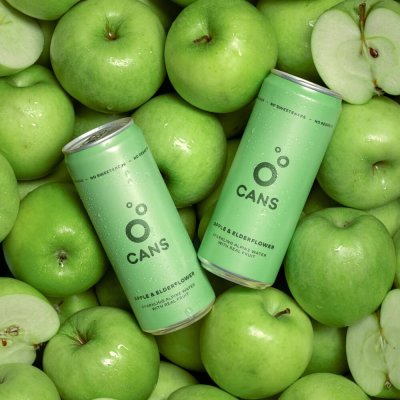 CANS s příchutí jablka a bezinky 330ml