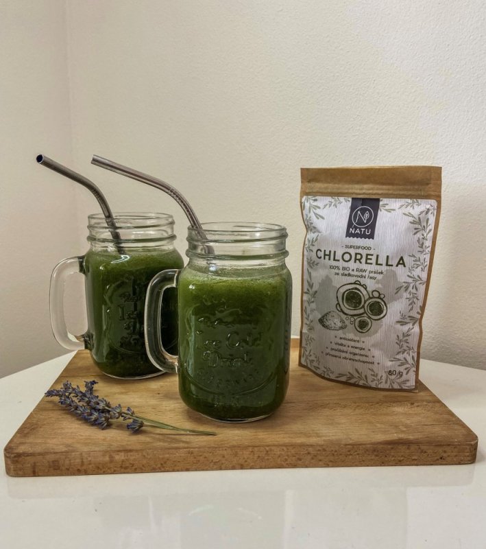 Zelené Smoothie s kokosovou vodou a chlorelou