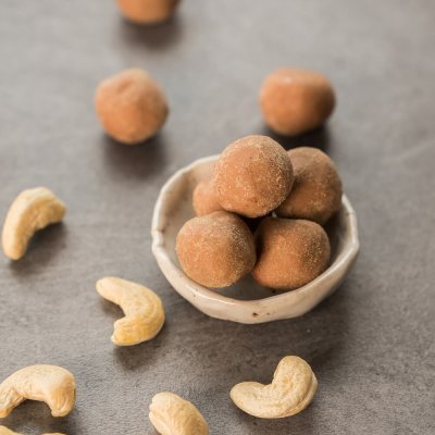 Banana Cashew Balls 70g