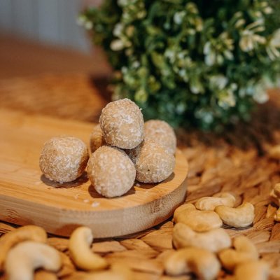 Kokosové kuličky s kešu krémem 70g