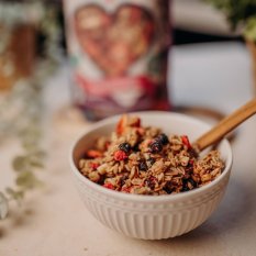 Granola Lesní plody 330g