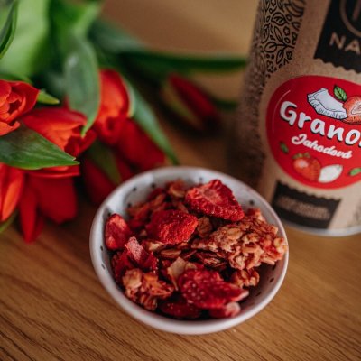 Jahodová granola s mandlemi 250g