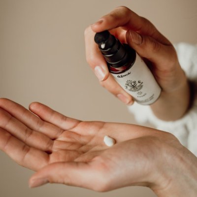 Alma pleťové sérum pro křehkou pleť s ectoinem, kadidlovníkem a ovsem Baubó 30ml