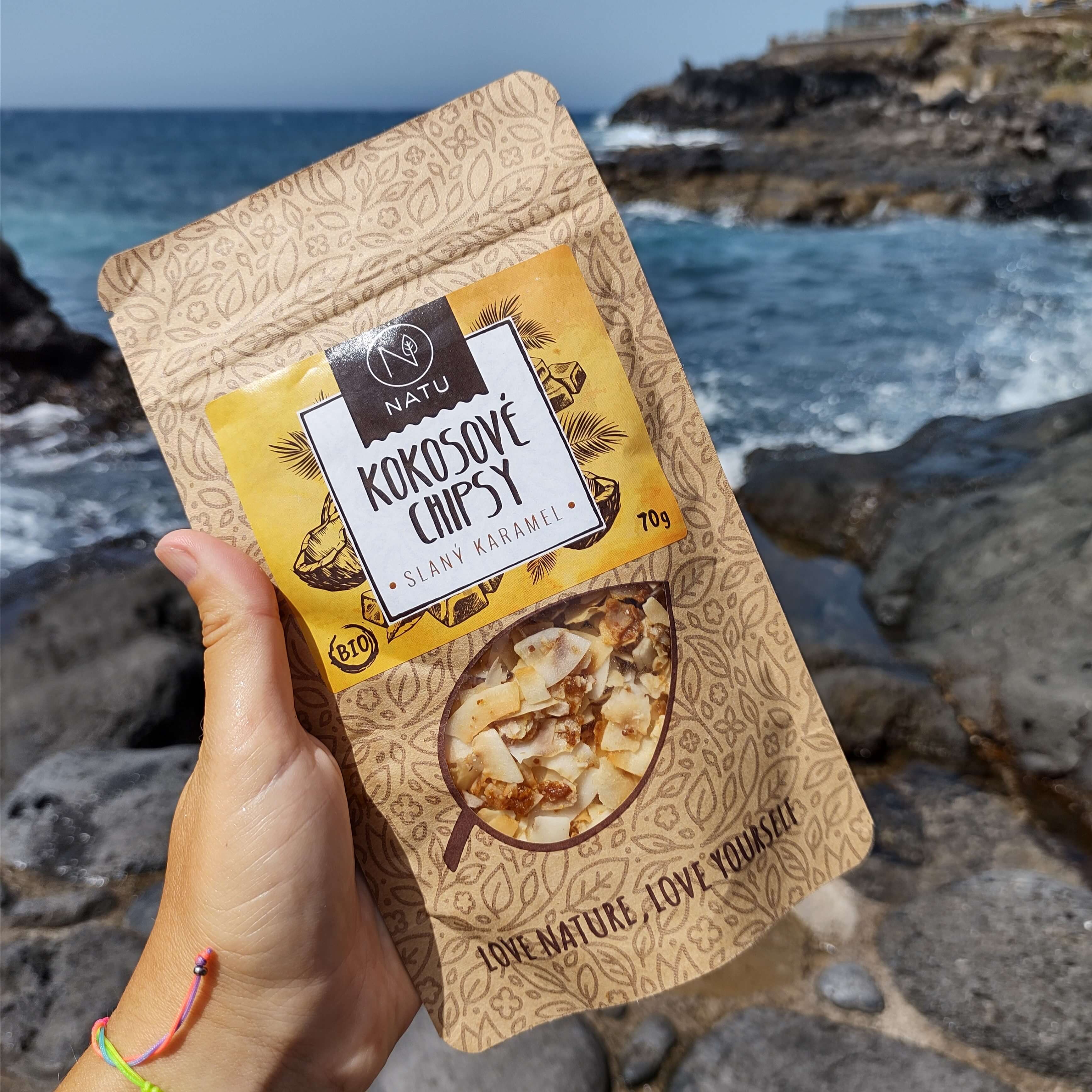Kokosové chipsy slaný karamel BIO — náhled 3